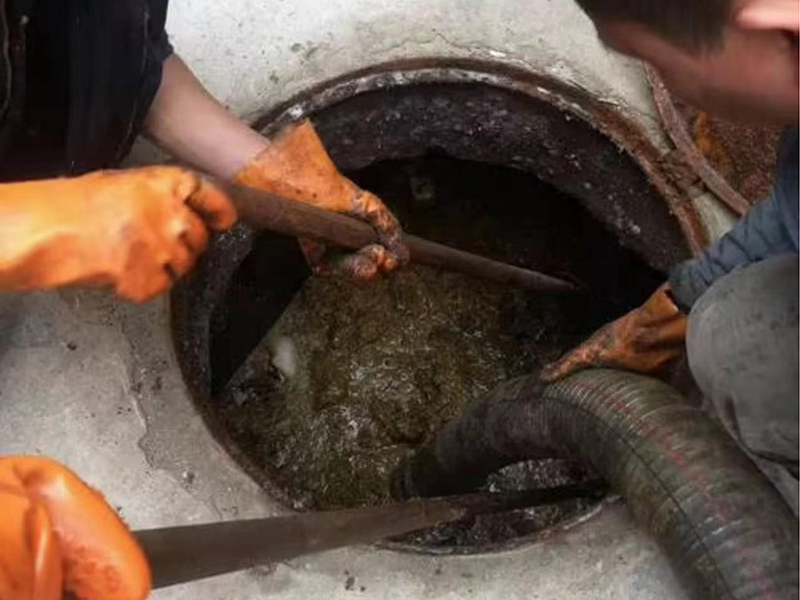 永靖清理化粪池时如何避免沼气的危害?